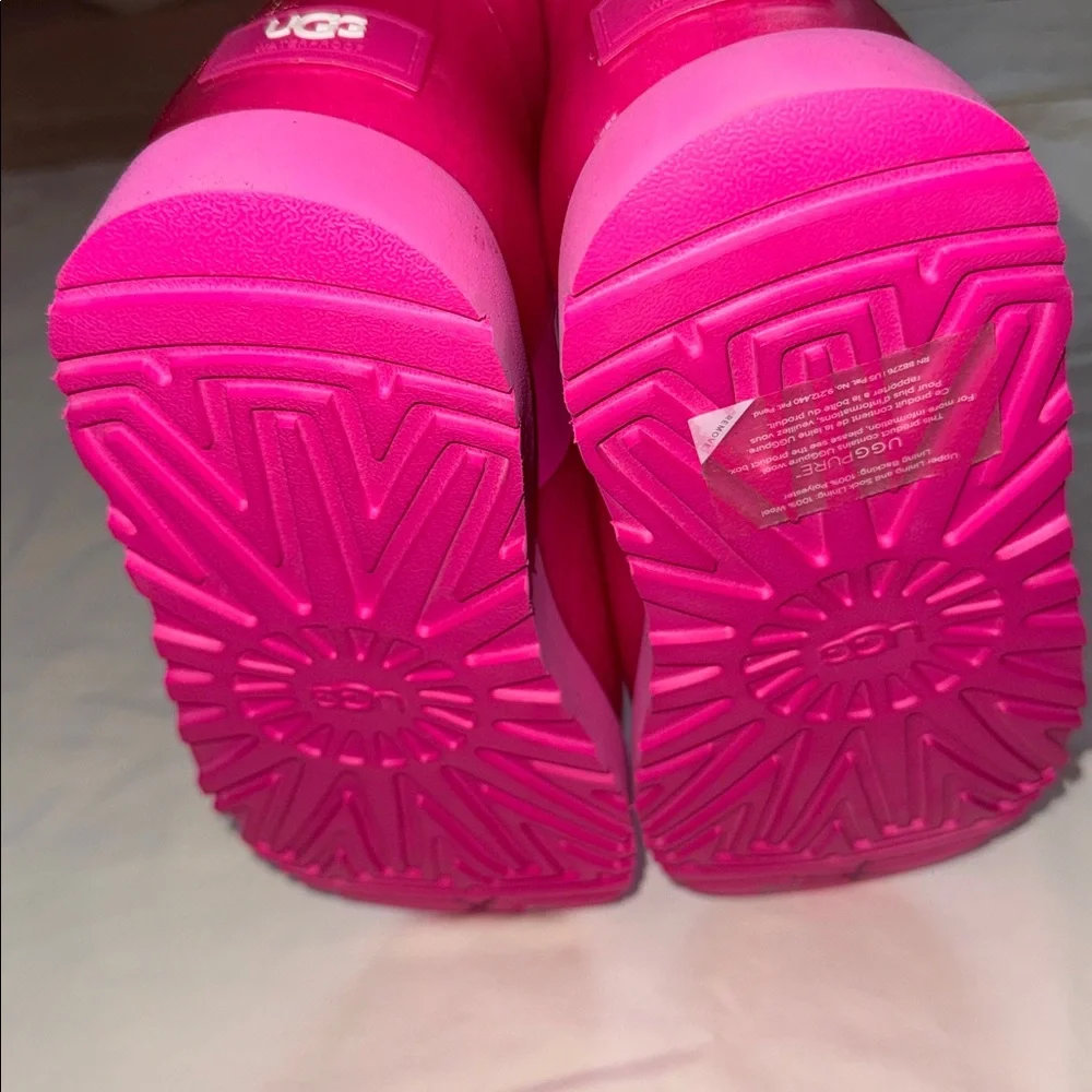 UGG Vibrant Pink woman’s Rain Boots size 8 new - Picture 6 of 6